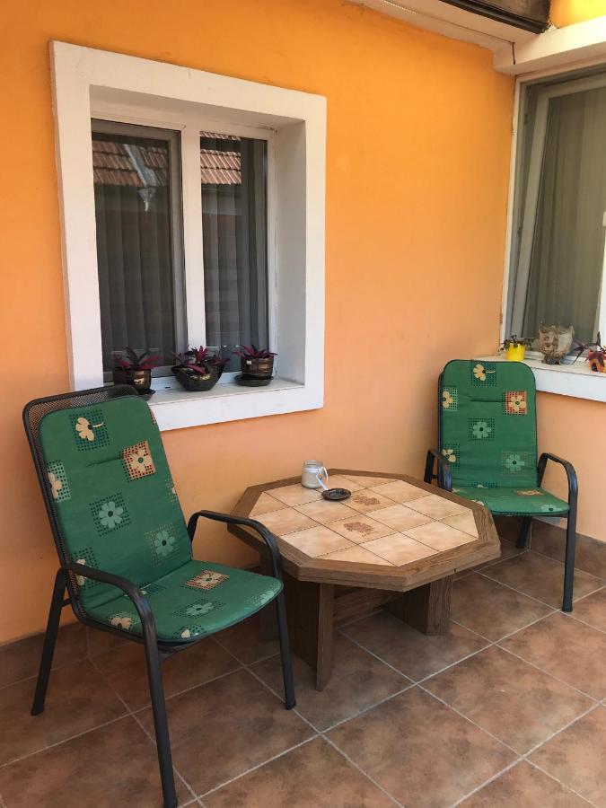 Permissive Villa Cluj-Napoca Exteriör bild